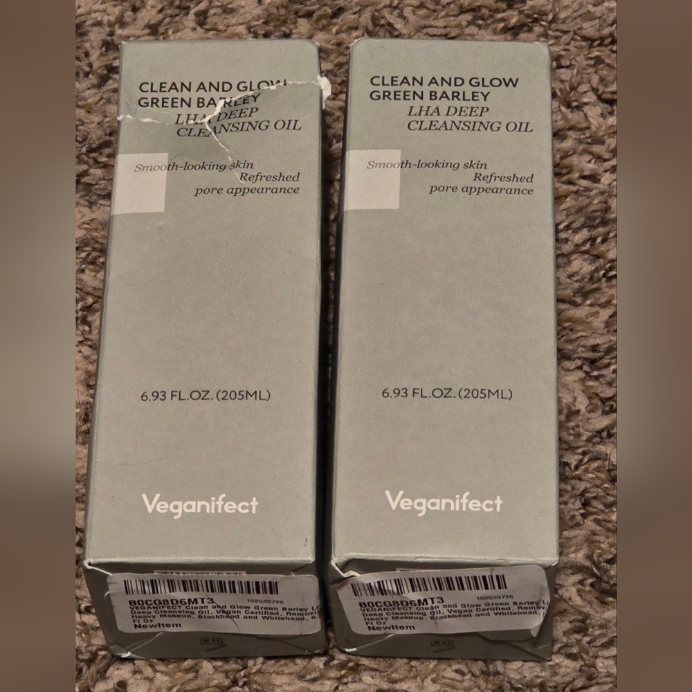 2 New Bottles Of Clean and Glow Green Barley Cleansing Oil